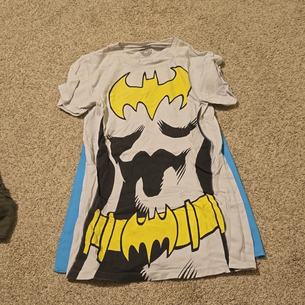 Batgirl costume tee